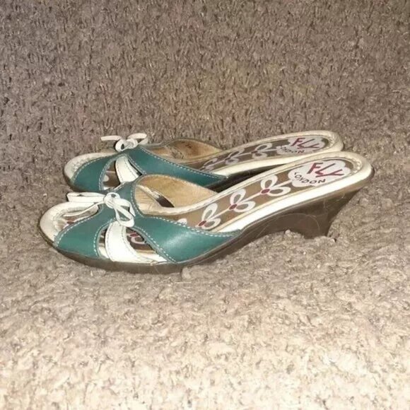 FLY LONDON-Blue/White Leather-Slides-Kitten Heel-Size 36/6-Excellent - Picture 2 of 7